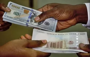 Naira Continues The Weaken Against The Dollar In Parallel Market, Now At N1,040.